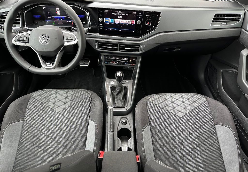 VOLKSWAGEN TAIGO R LINE 1.5 TSI DSG 150 CH PANO - SILVER